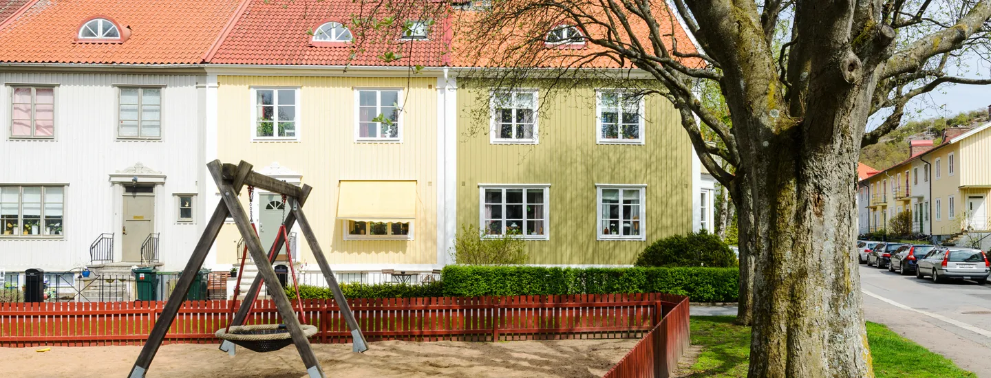 Lekpark i radhusområde