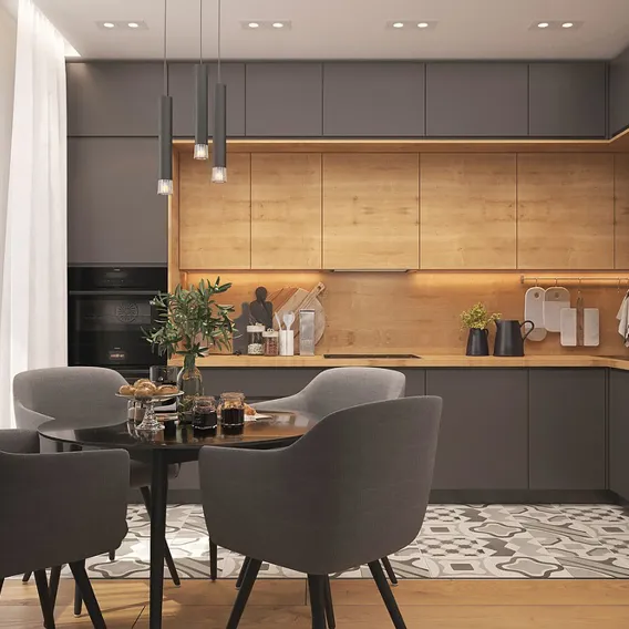 Modernt kök med träpanel och mörkgrå skåpluckor