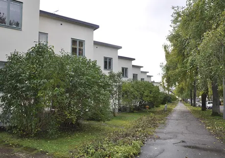 Hus vid väg