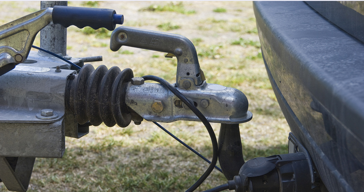 Släpvagn kopplad till dragkrok