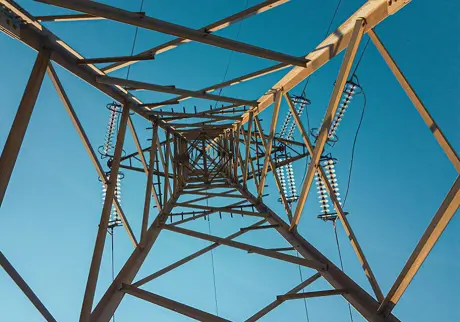 Telefonmast nedifrån