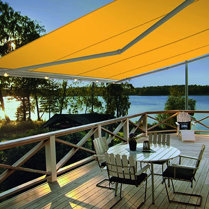 Gul markis med utsikt