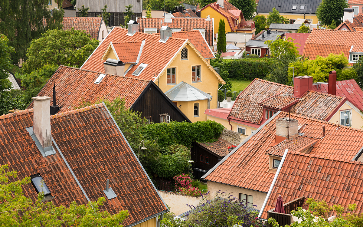 Gamla takplattor på villor ovanifrån