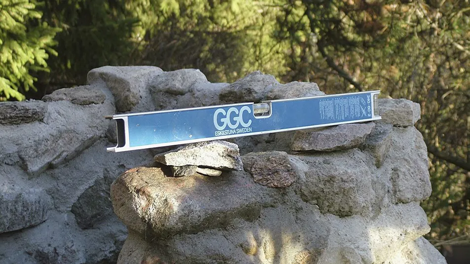 Mura grill - vattenpass Vattenpass på murad grill.